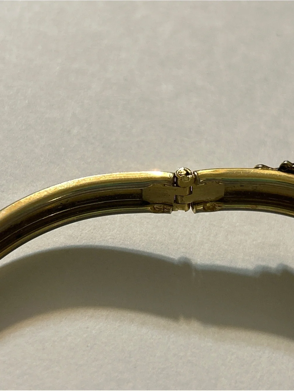 Vintage Gold Filigree Tiara Hinged Cuff Bracelet Etched Floral Clamper Bangle